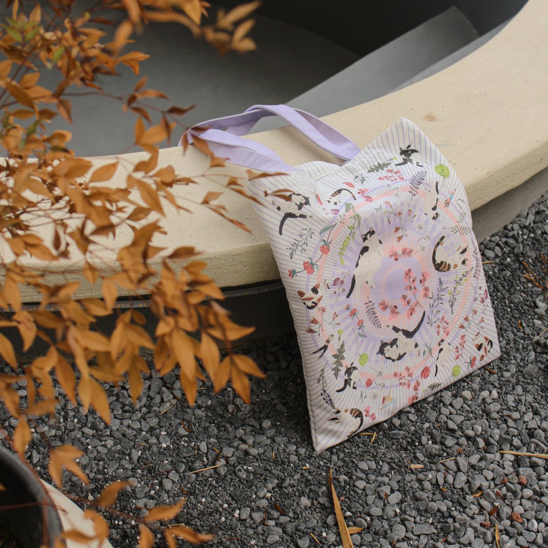 Yogis Cat and Flower Cat Crown Tote Bag